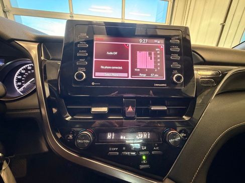 Used 2023 Toyota Camry SE image 26