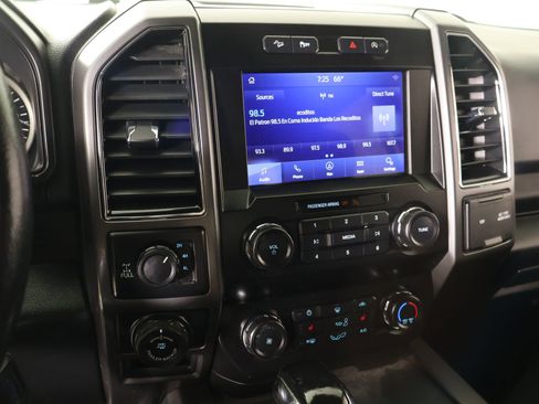 Used 2020 Ford F150 XLT w/ Equipment Group 302A Luxury AWD/4WD image 5