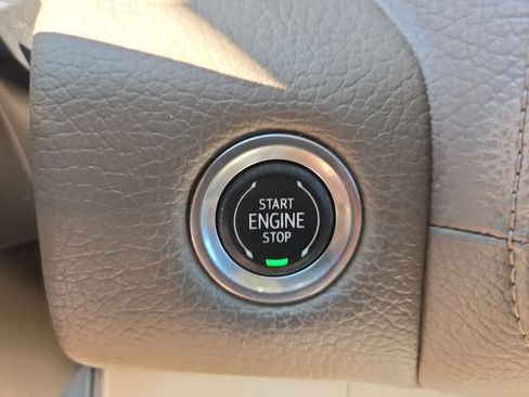 Used 2021 GMC Yukon Denali RWD image 16