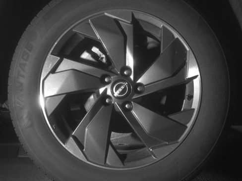 Used 2025 Nissan Rogue SV image 15