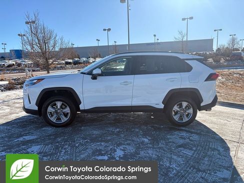 Used 2025 Toyota RAV4 XLE image 4