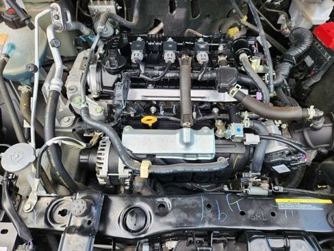 Used 2024 Nissan Versa SR image 33