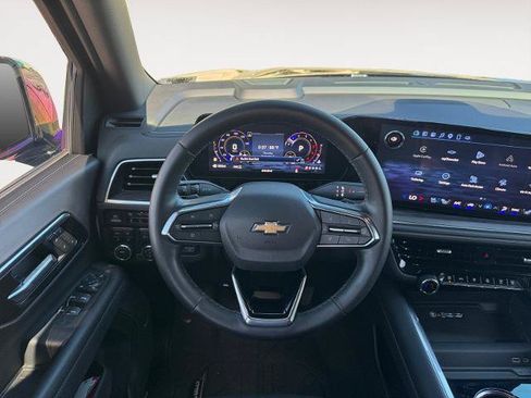 Used 2025 Chevrolet Tahoe Premier w/ Sun And Tow Package AWD/4WD image 12