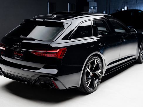 Used 2022 Audi RS 6 AWD/4WD image 31