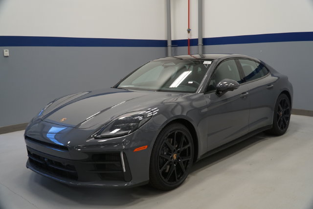 New 2026 Porsche Panamera 4 AWD/4WD image 1