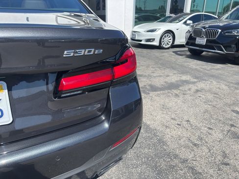 Used 2022 BMW 530e xDrive w/ M Sport Package image 11