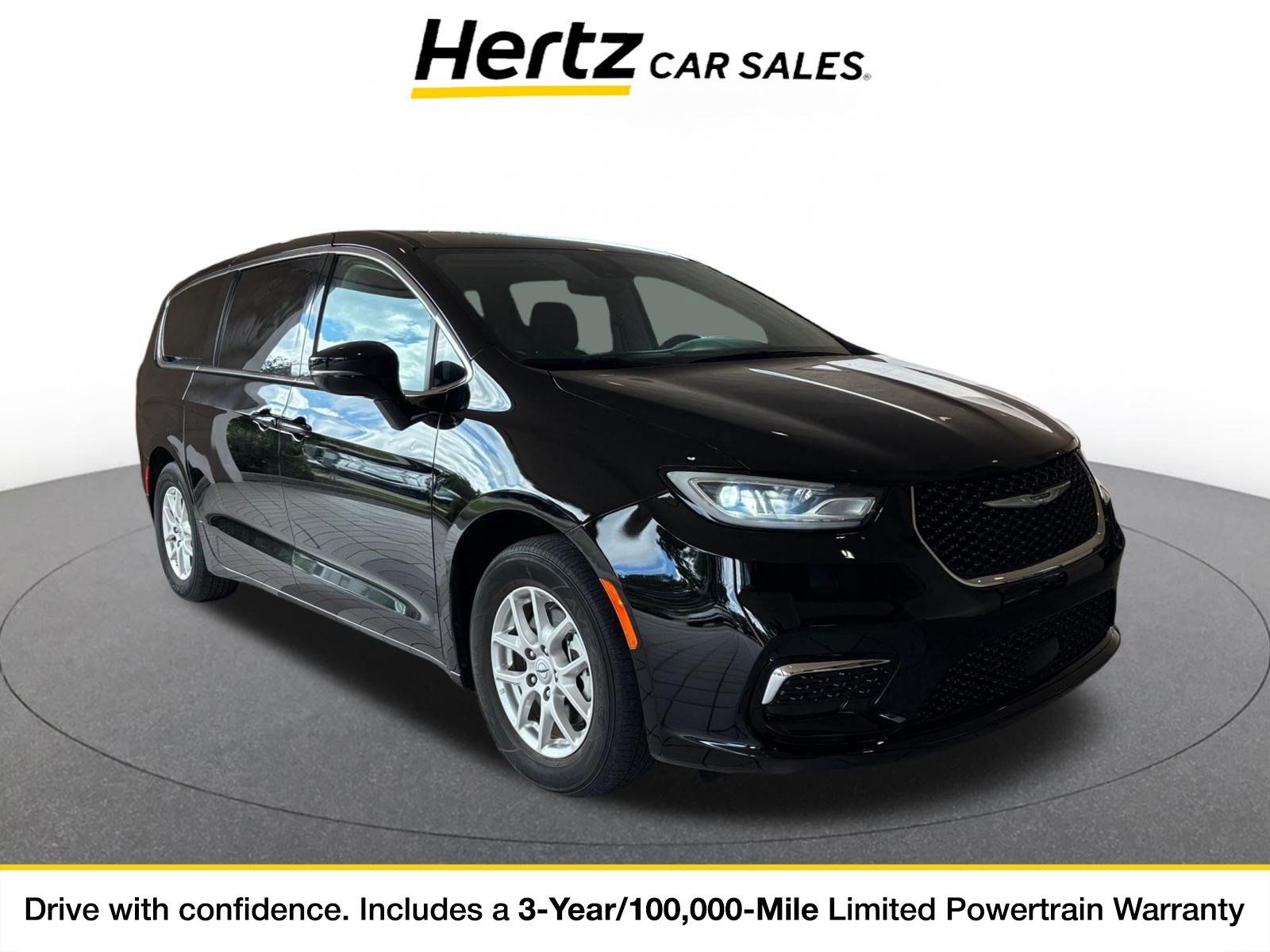 Used 2024 Chrysler Pacifica Touring-L FWD image 1