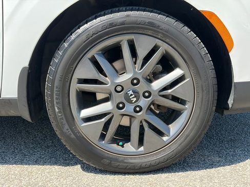 Certified 2021 Kia Soul EX FWD image 17