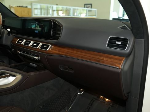 Used 2020 Mercedes-Benz GLE 450 4MATIC image 63