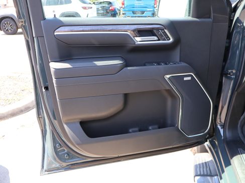 Used 2025 Chevrolet Silverado 1500 LTZ w/ LTZ Convenience Package II image 23