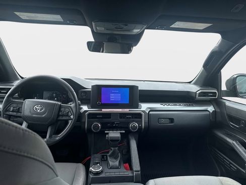 Used 2024 Toyota Tacoma SR5 AWD/4WD image 14