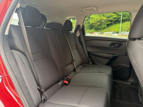 Certified 2025 Nissan Rogue S FWD image 18