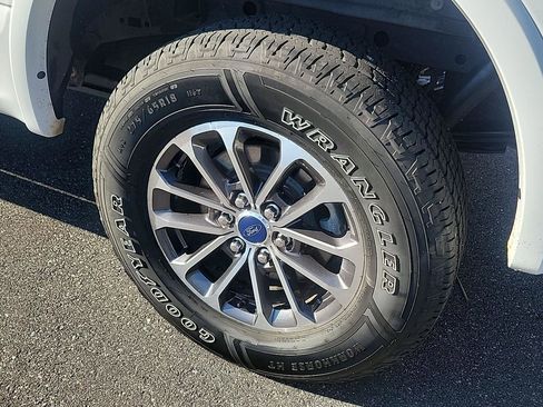 Used 2020 Ford F150 XLT w/ Equipment Group 302A Luxury image 8