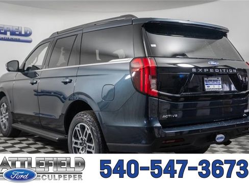 New 2025 Ford Expedition Active image 4