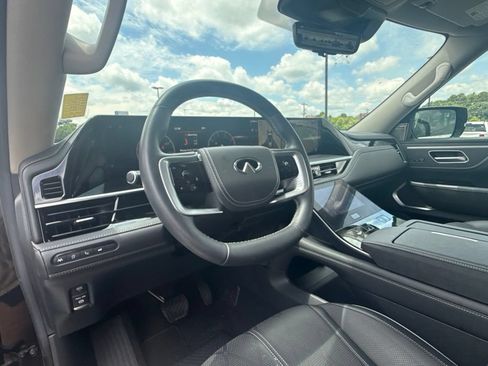 Used 2025 INFINITI QX80 Sensory AWD/4WD image 15