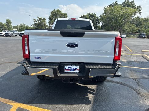 Used 2025 Ford F250 XLT AWD/4WD image 9