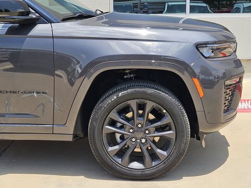 New 2026 Jeep Grand Cherokee Limited AWD/4WD image 6