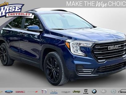 Used 2022 GMC Terrain SLE w/ Driver Convenience Package