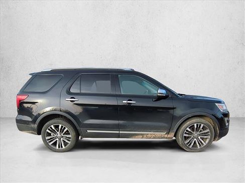 Used 2016 Ford Explorer Platinum image 4