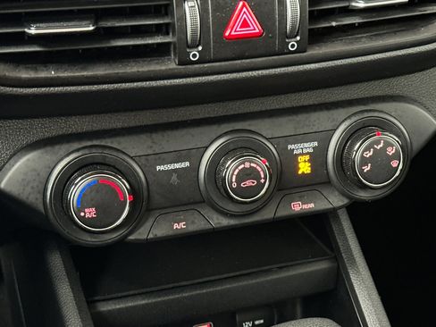 Used 2023 Kia Forte LXS image 19