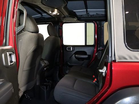 Used 2022 Jeep Wrangler Unlimited Sport image 13