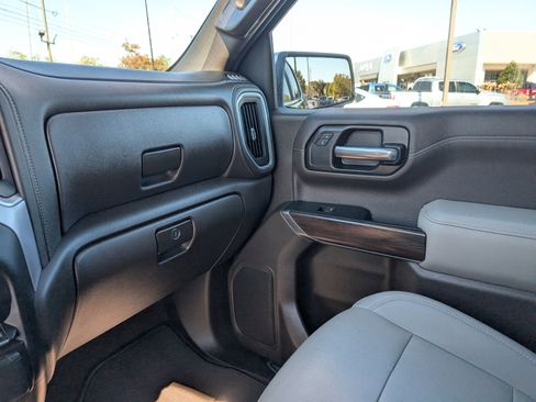 Used 2021 GMC Sierra 1500 SLT w/ X31 Off-Road Package image 29