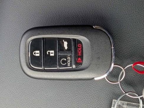 Used 2024 Honda HR-V EX-L image 30