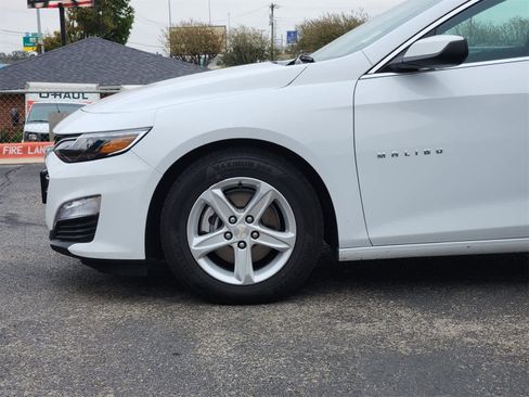 Used 2024 Chevrolet Malibu LT image 8