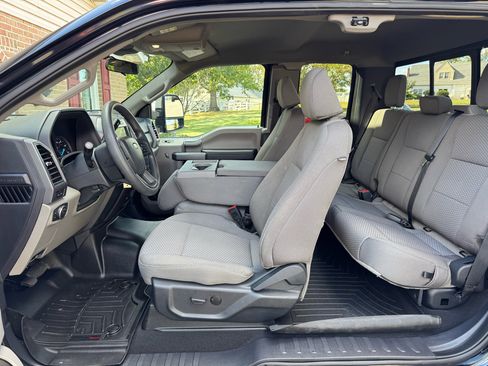 Used 2022 Ford F350 XLT w/ XLT Premium Package image 11