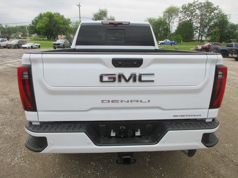 New 2026 GMC Sierra 2500 Denali Ultimate AWD/4WD image 6