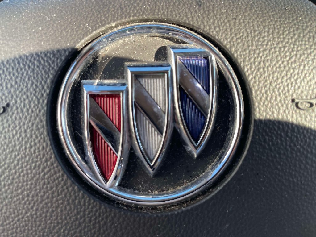 Used 2021 Buick Enclave Essence FWD image 31
