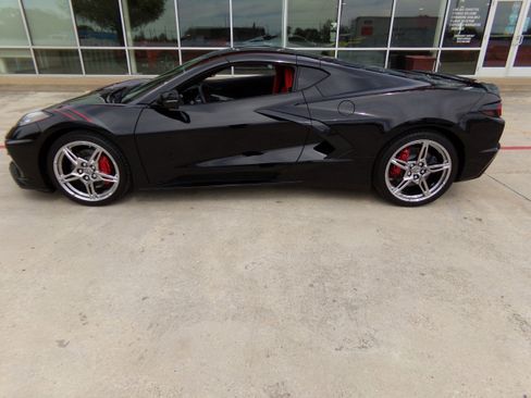 Used 2023 Chevrolet Corvette Stingray Coupe w/ Battery Protection Package image 8