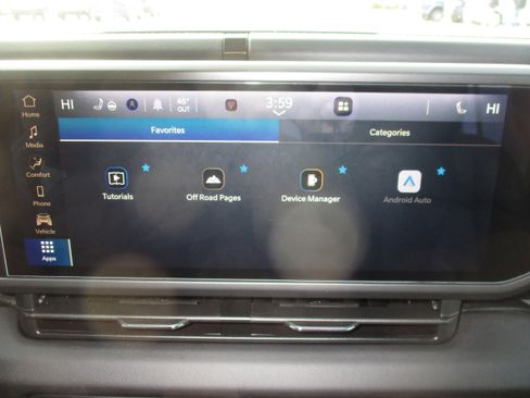 Used 2024 Jeep Wrangler Sahara image 25