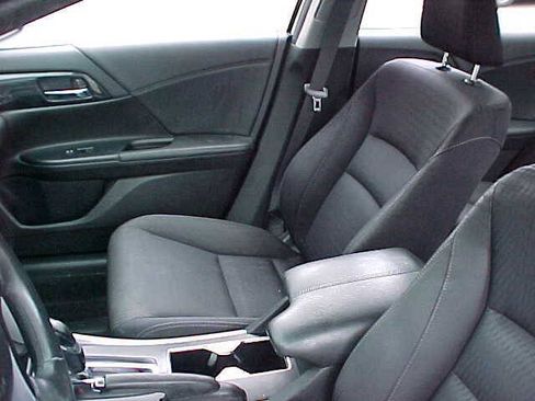 Used 2014 Honda Accord Sport image 19
