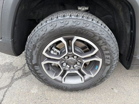 Used 2022 Jeep Grand Cherokee Trailhawk w/ Advanced Protech Group II image 33