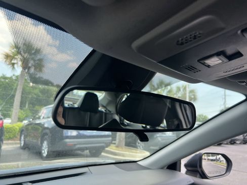 Used 2022 Toyota Camry SE FWD image 27