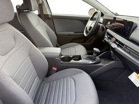 New 2025 Kia K4 EX image 15