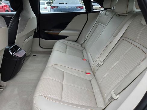 Used 2022 Lucid Air Grand Touring AWD/4WD image 12