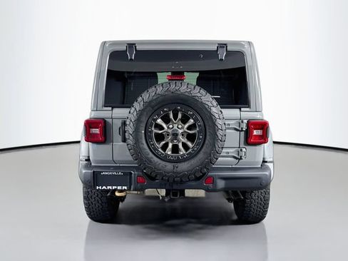 Used 2022 Jeep Wrangler Unlimited Rubicon AWD/4WD image 8