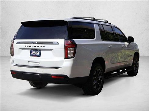 Used 2022 Chevrolet Suburban Z71 w/ Luxury Package AWD/4WD image 6