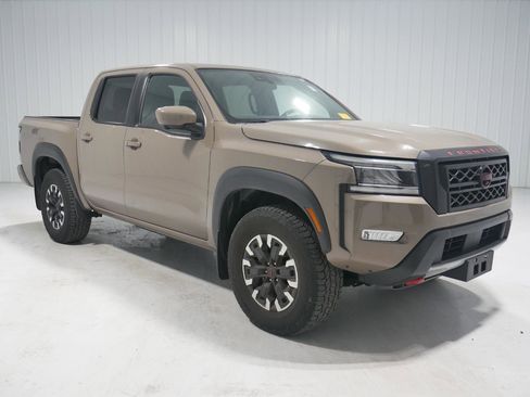 Used 2023 Nissan Frontier PRO-4X w/ Pro Convenience Package image 3