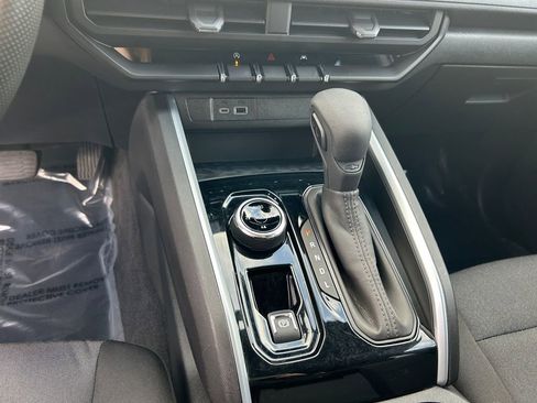 Used 2024 Chevrolet Colorado Trail Boss w/ Technology Package image 20