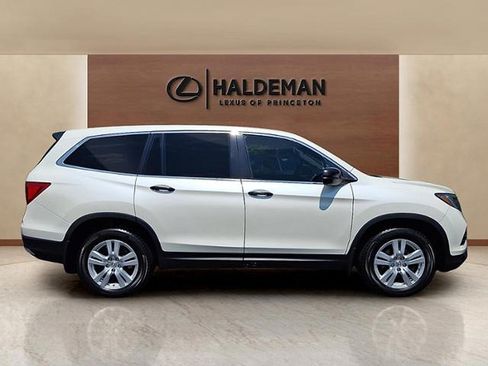 Used 2017 Honda Pilot LX image 7