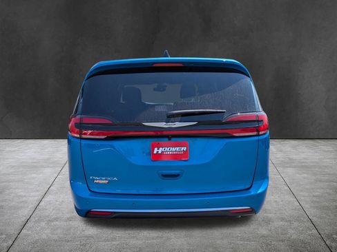New 2026 Chrysler Pacifica Select FWD image 5