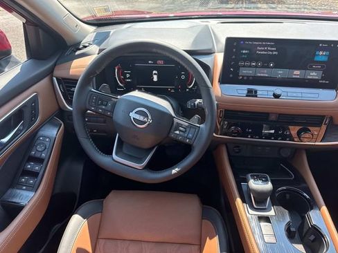 New 2026 Nissan Rogue Platinum AWD/4WD image 18