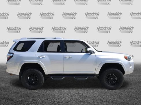 Used 2018 Toyota 4Runner SR5 Premium AWD/4WD image 10