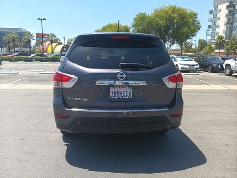 Used 2013 Nissan Pathfinder S FWD image 7