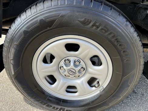 Certified 2023 Nissan Frontier S image 11