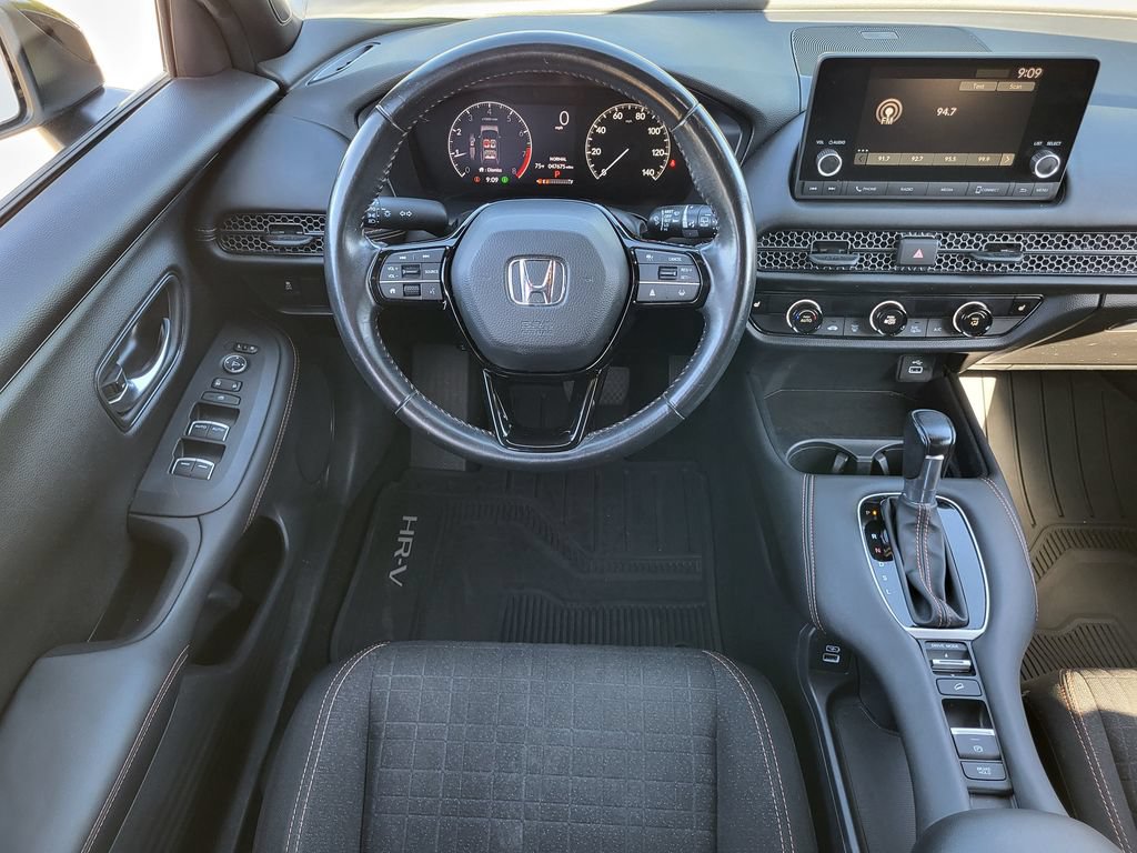 Used 2023 Honda HR-V Sport image 3