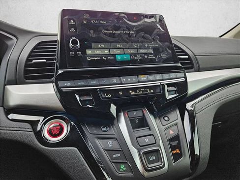 New 2026 Honda Odyssey Touring image 14